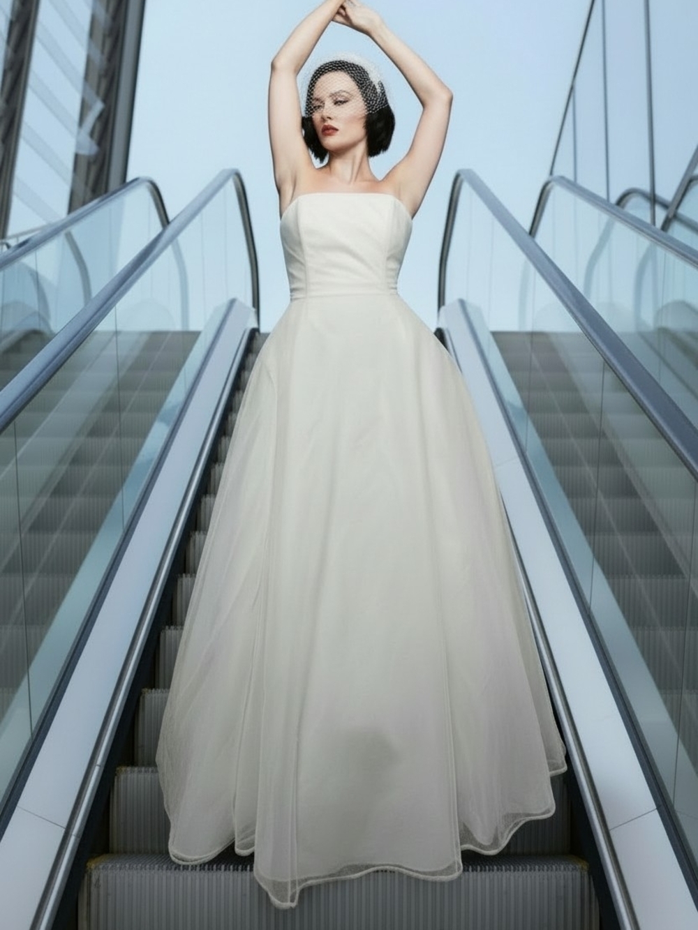 NWOT St Pucci Wedding Gown In English Netting - Size 10